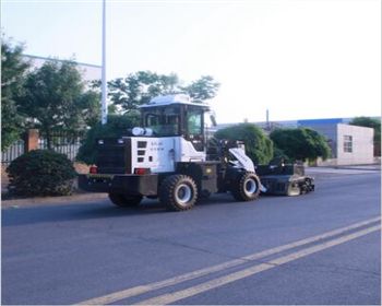 河南無塵清掃機教教你車在行駛途中需注意事項